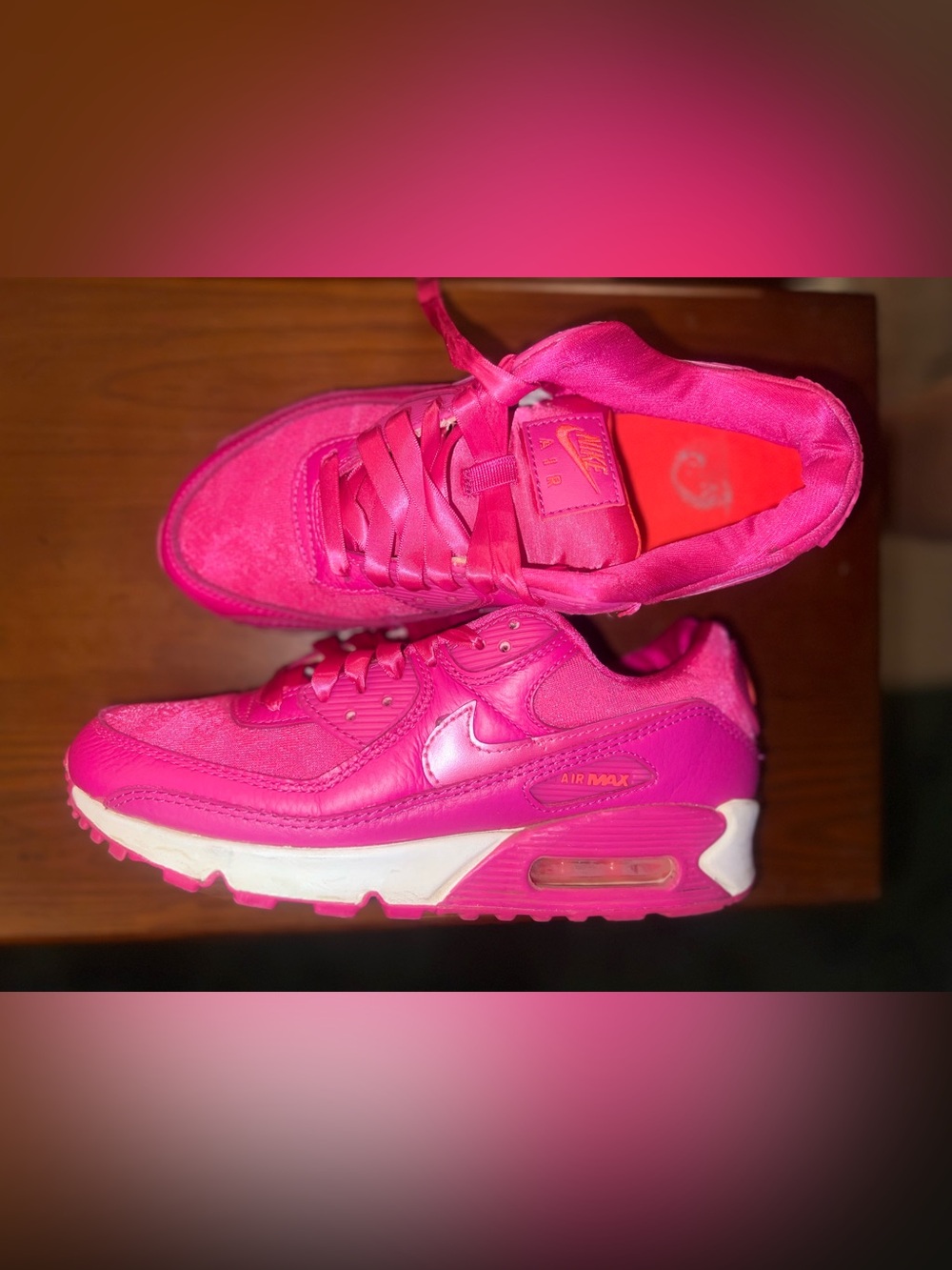 Nike Women's fuschia Pink Air Max Sneakers